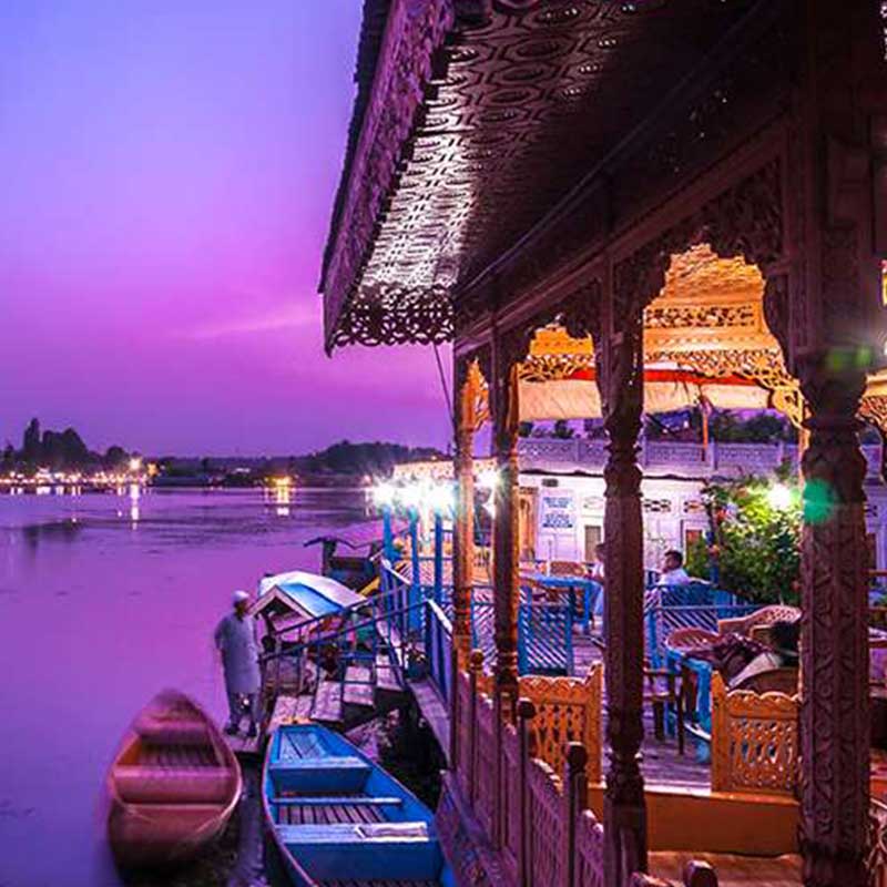 Srinagar Houseboat